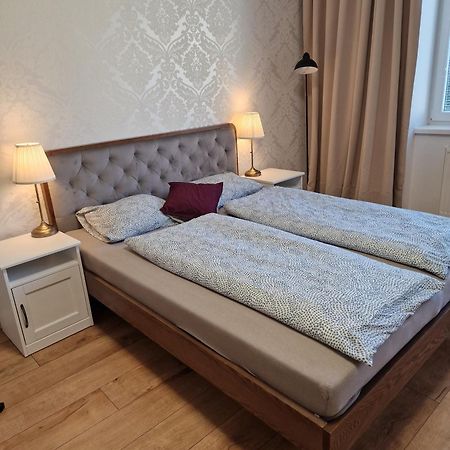 Old Town Apartment - 2 Bedrooms Bratislava Exterior foto