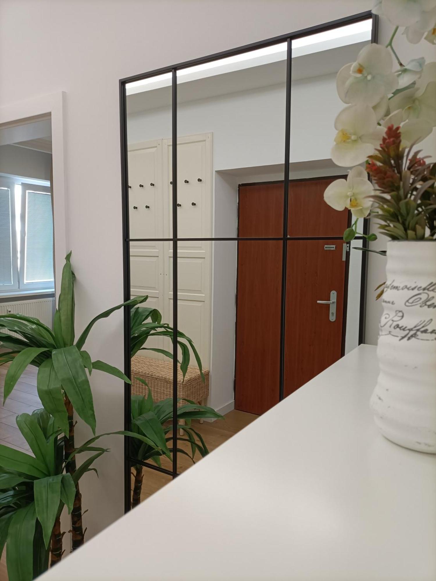Old Town Apartment - 2 Bedrooms Bratislava Exterior foto
